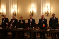 UNIUNEA MONDIALĂ DE FOLCLOR ÎN PREMIERĂ LA PALATUL PARLAMENTULUI DIN ROMÂNIA